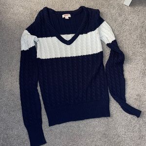 Arizona jeans v neck sweater!